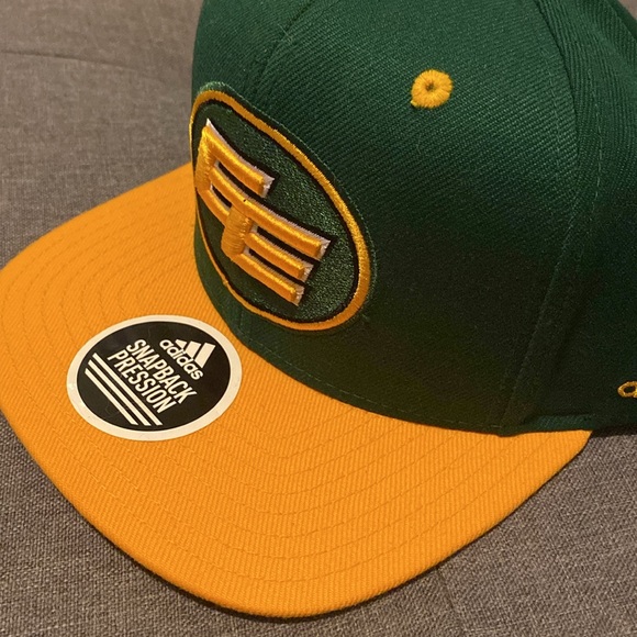 *New* Edmonton Elks Adidas SnapBack Hat Flat Brim Ballcap CFL Eskimos Esks EE - Picture 12 of 15